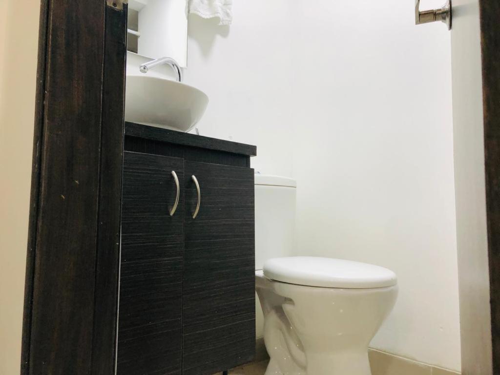 Apto Moderno En Laureles Medellín Zewnętrze zdjęcie